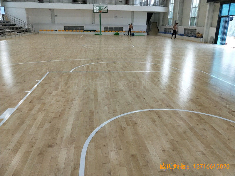 山西晉城宏圣科威公司籃球館運(yùn)動(dòng)木地板鋪裝案例5