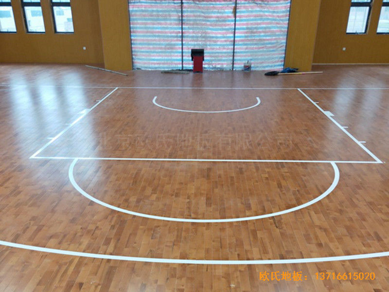 廣東珠海白藤東小學籃球館體育地板施工案例3