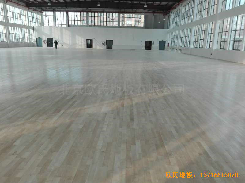 江蘇農貿市場體育館體育地板施工案例5