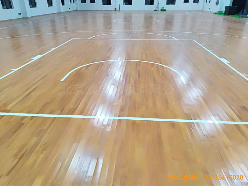 江西鷹潭余江縣工業園區籃球館運動木地板鋪設案例4