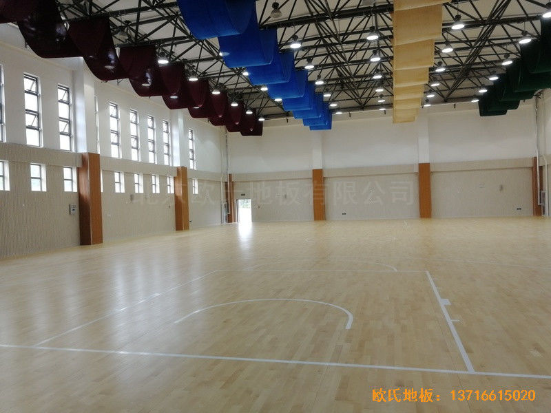 濟南錦繡城小學籃球館運動木地板鋪裝案例5