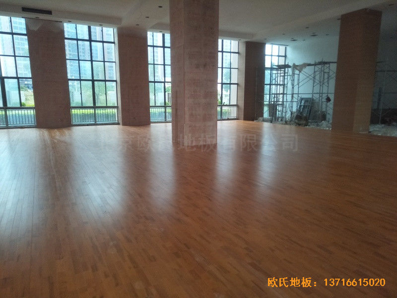 福建泉州海關(guān)橋南運(yùn)動(dòng)場(chǎng)體育地板鋪裝案例5