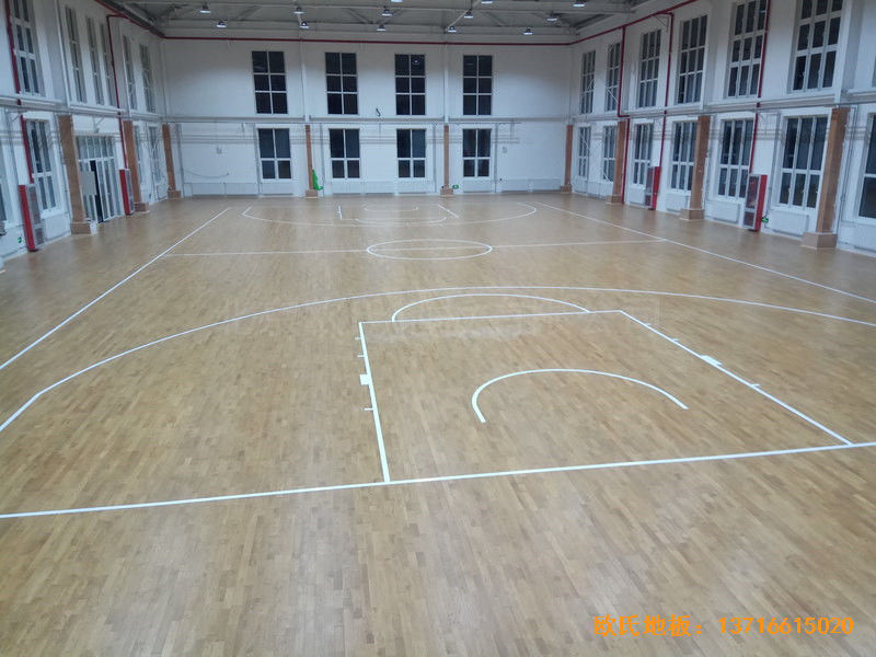 天津西青區梨園監獄籃球館運動木地板安裝案例0
