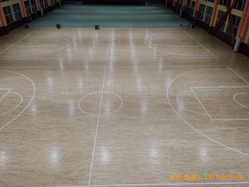 山東濟(jì)南章丘雙語學(xué)?；@球館體育地板施工案例5