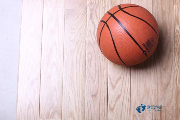 標準室內木地板籃球館造價2