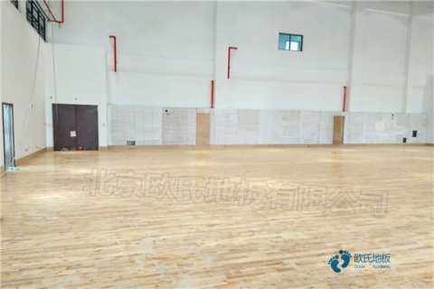 中學(xué)籃球場館地板施工方案