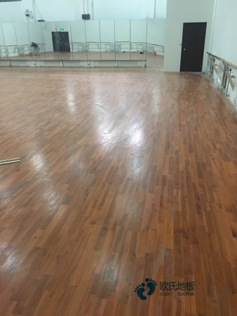 學?；@球館地板使用說明3