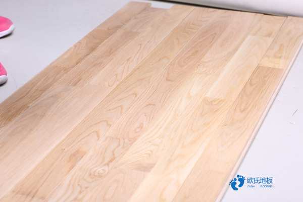 柞木運(yùn)動籃球木地板施工價(jià)格