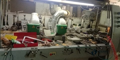 中學(xué)籃球運動木地板施工步驟
