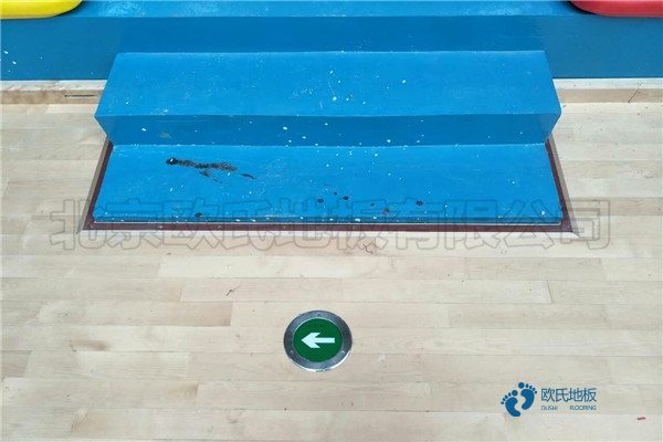 學(xué)校籃球木地板減震技術(shù)2