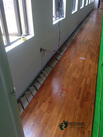 學校籃球場館地板防震3