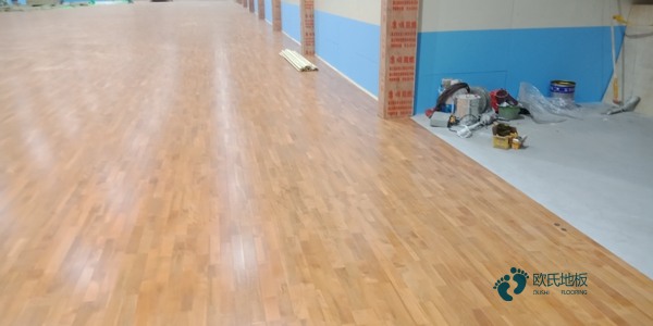 購買籃球地板較好的3