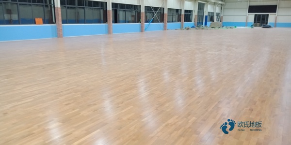 購買籃球地板較好的2